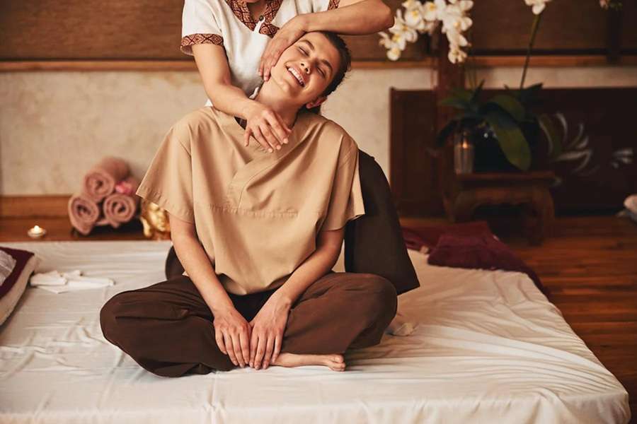 تأثیرات فیزیکی و روانی ماساژ تایلندی