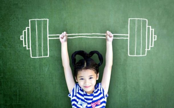 خطرات ورزش های سنگین در سن پایین