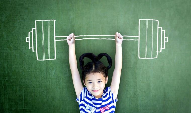 خطرات ورزش های سنگین در سن پایین