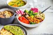 رژیم وگان و کاهش وزن | بررسی علمی، مزایا، چالش‌ها و برنامه عملی