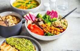 رژیم وگان و کاهش وزن | بررسی علمی، مزایا، چالش‌ها و برنامه عملی